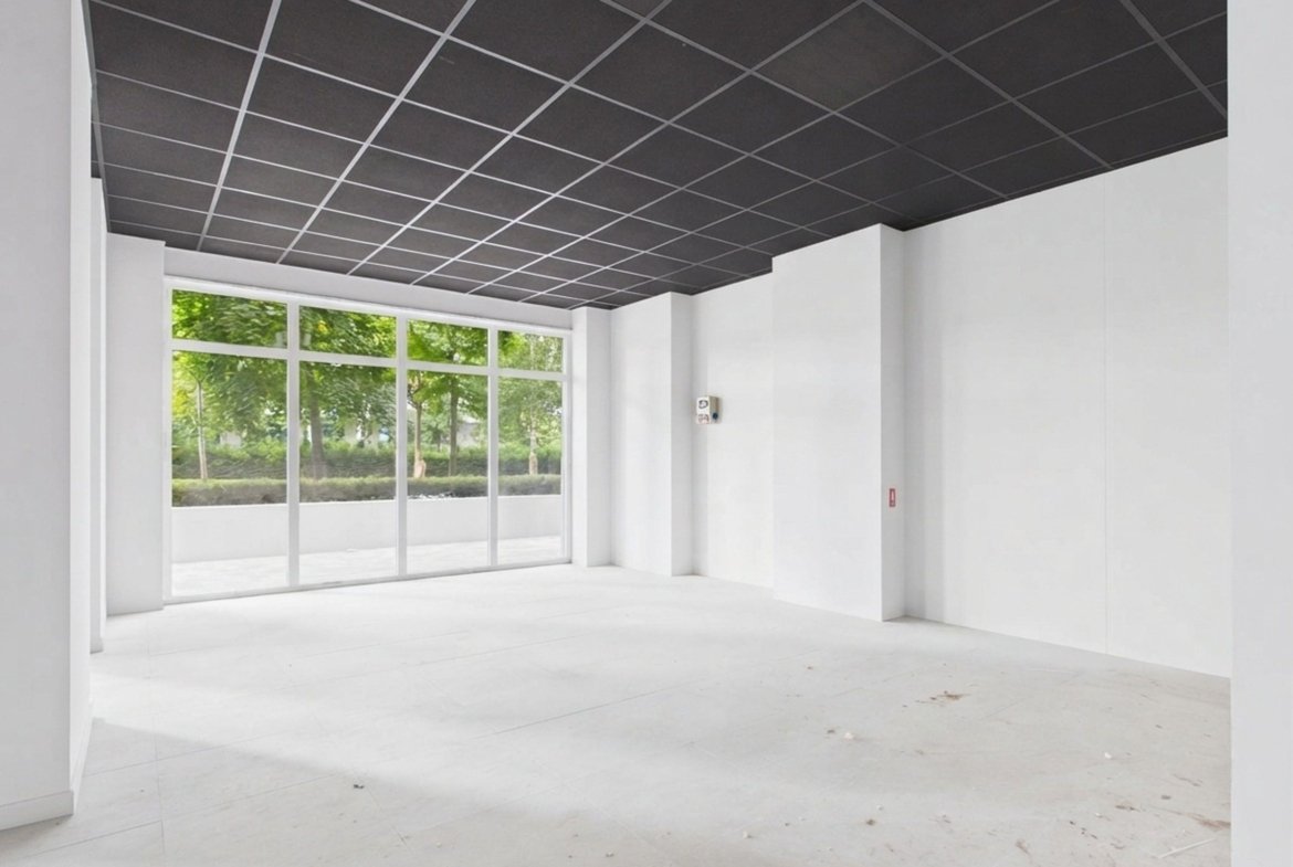 Spațiu comercial 220 mp, 9 parcări, Oradea