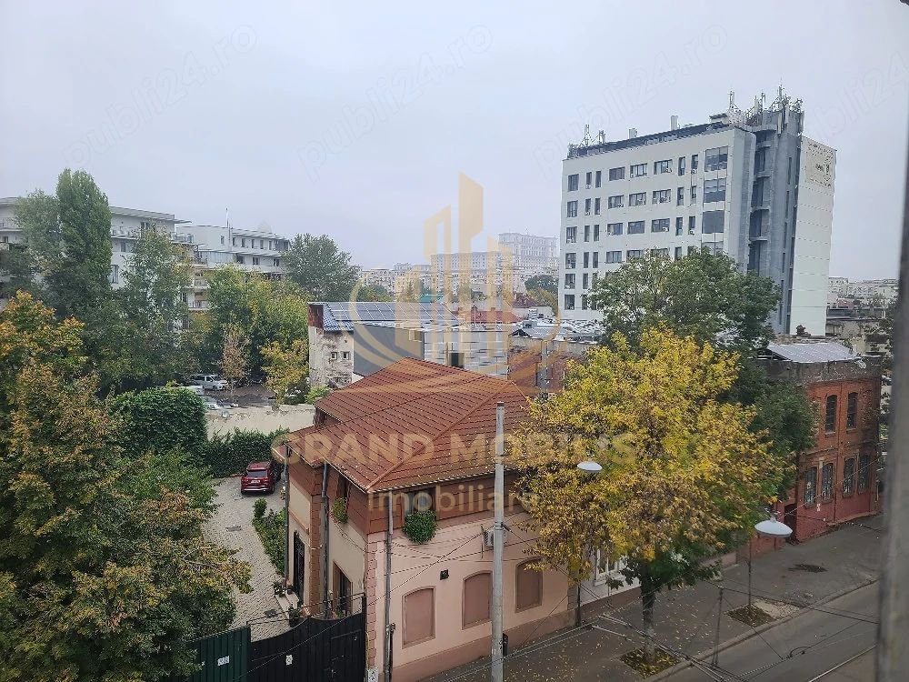 Vand ap 2 camere parcul Carol