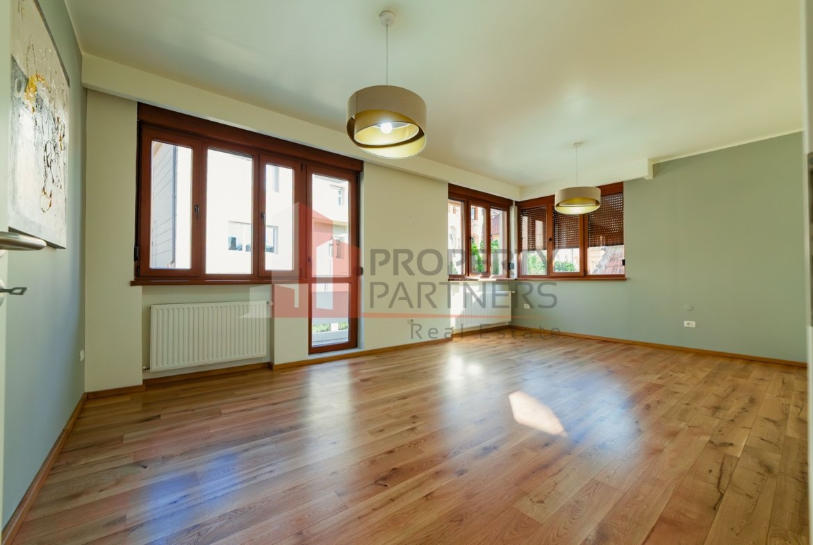 Apartament Duplex Elegant cu Terasă Panoramică – Dealul Cetății, Brașov