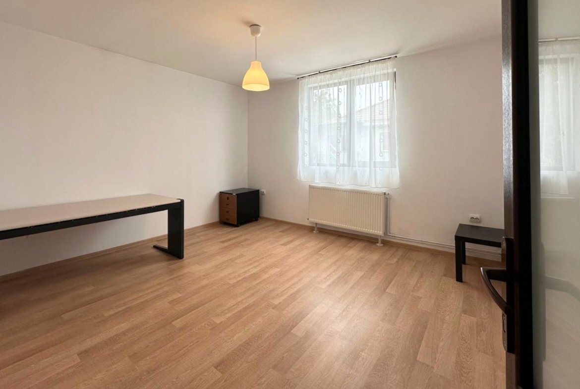 Inchiriere casă complet renovată cu 4 camere  Băneasa, Sector 1