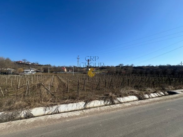 Teren intravilan 2700 mp, deschidere 41 ml, Movilita – Vrancea