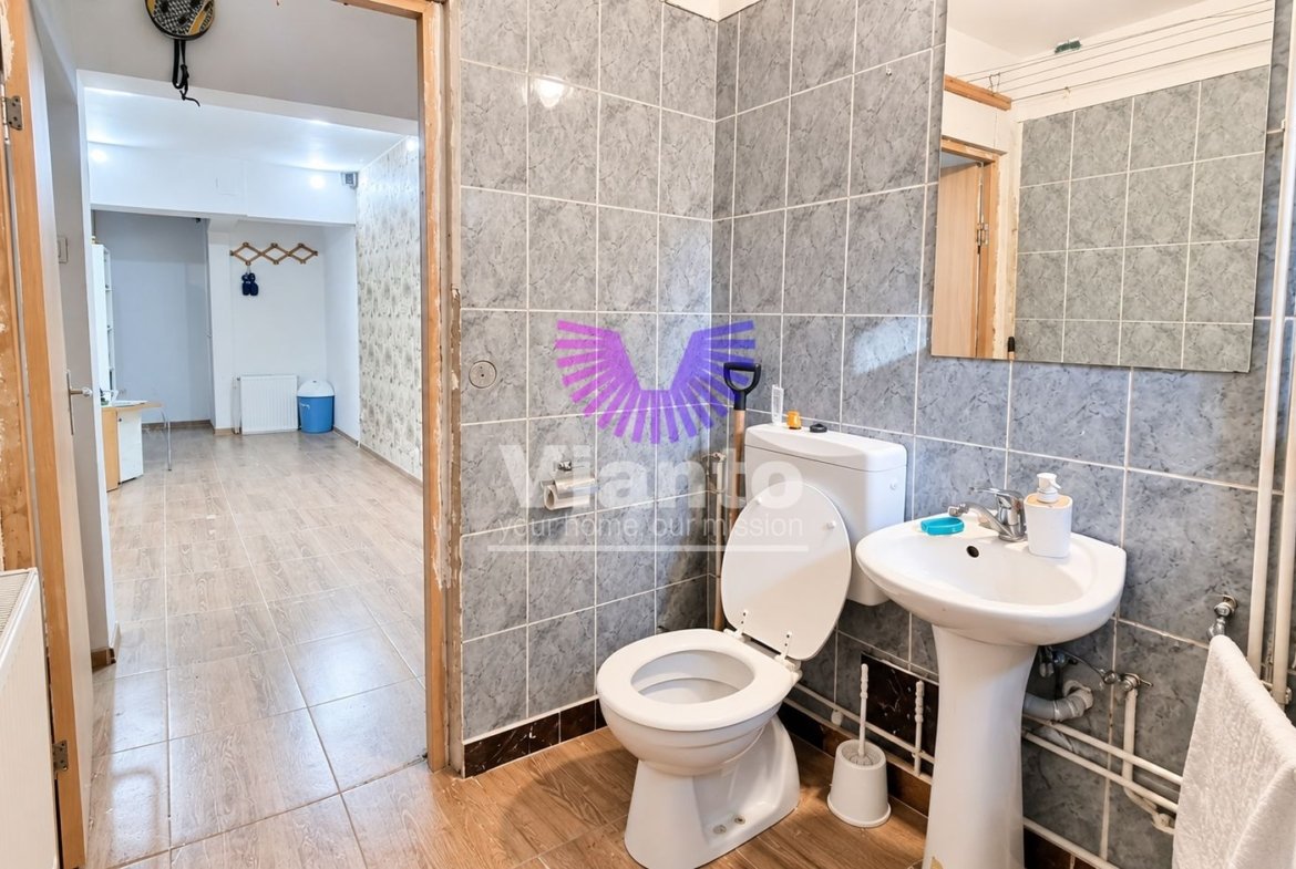 Spațiu comercial de închiriat, 50 mp, 3 camere, Sibiu Central