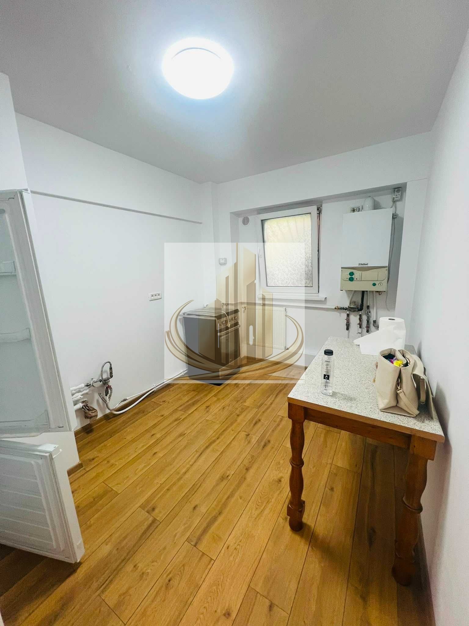 759ca4ae74bb48f2976317185c97438b Apartament 4 camere, 85mp, Tineretului , Parter, Posibil si chirie