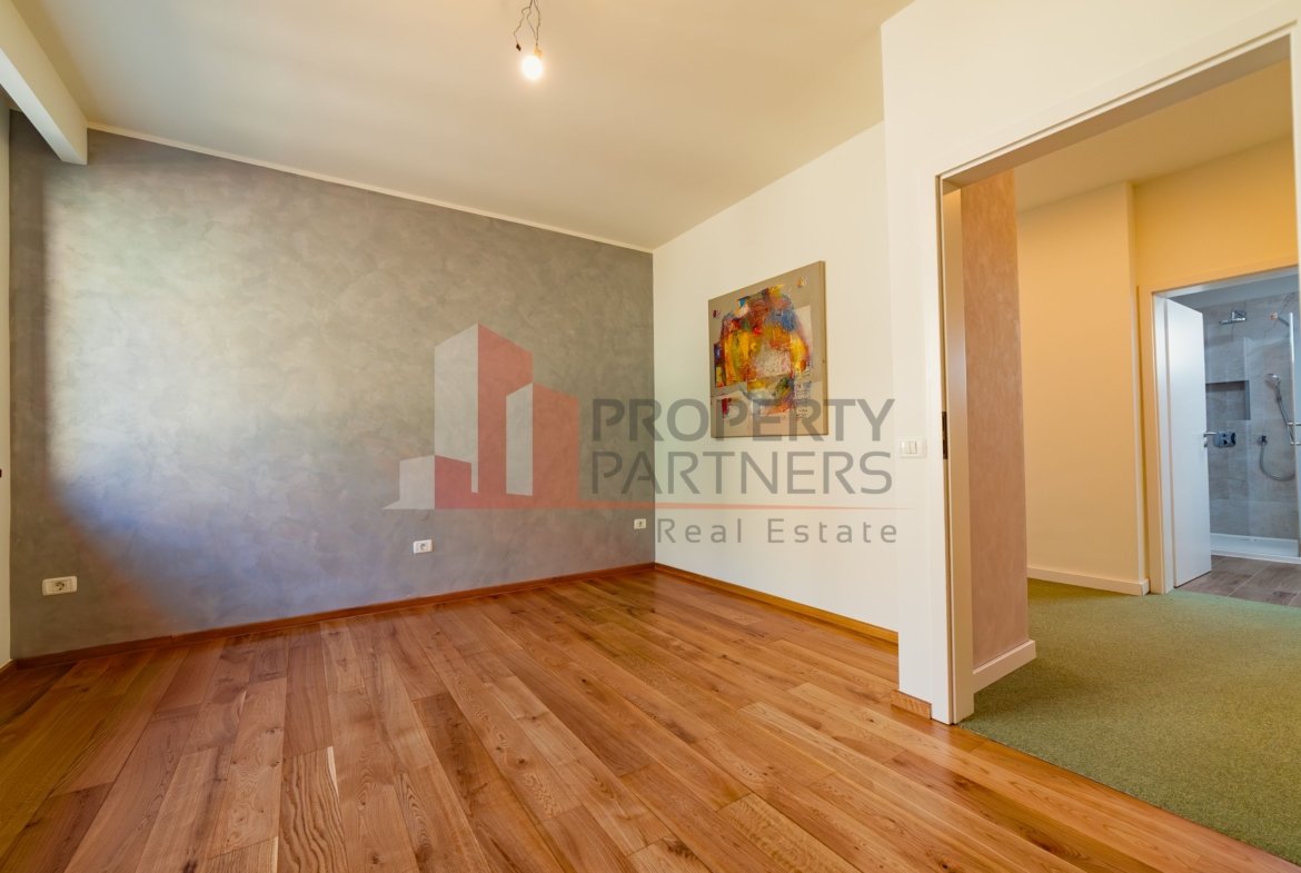 Apartament Duplex Elegant cu Terasă Panoramică – Dealul Cetății, Brașov