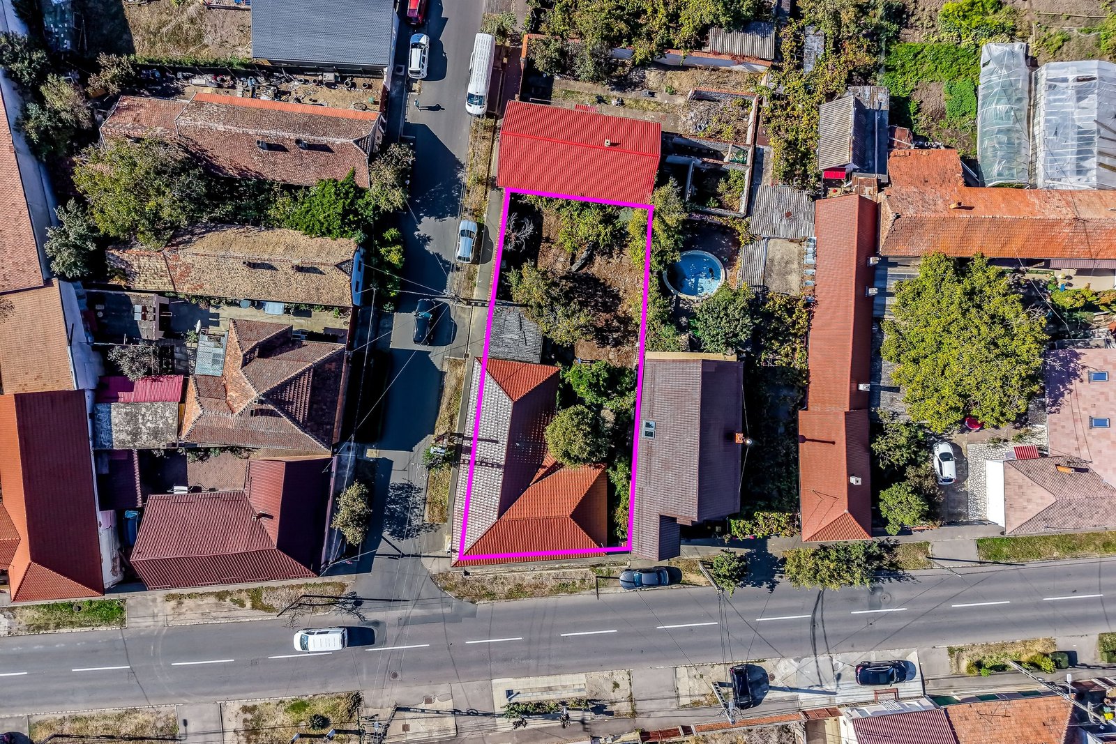 76b36ead1d4a456fba4640a7bdef82f8 Casă cu 3 camere și teren peste 500 mp, de vânzare în Aradul Nou