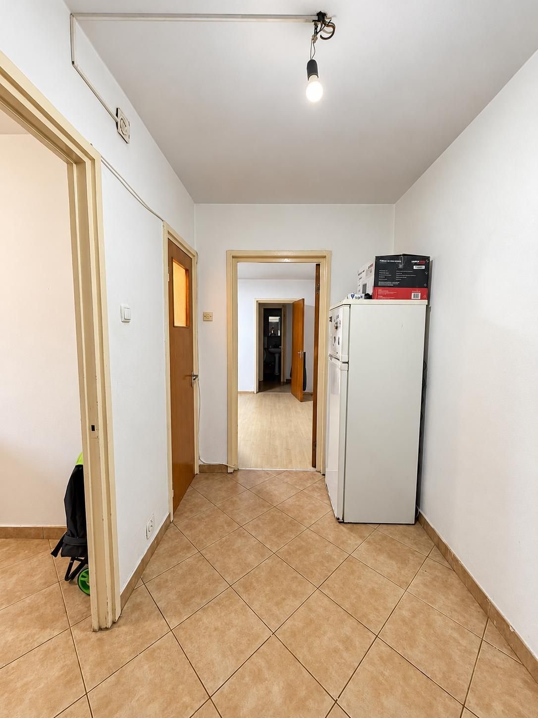 3 camere lângă metrou Romancierilor / Etaj 2/4 /Bloc reabilitat