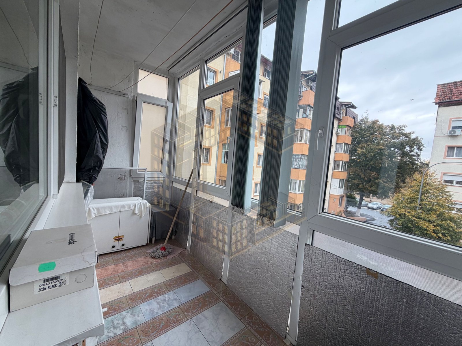 Apartament 3 camere de vanzare, etajul 2, zona Girocului, Timisoara