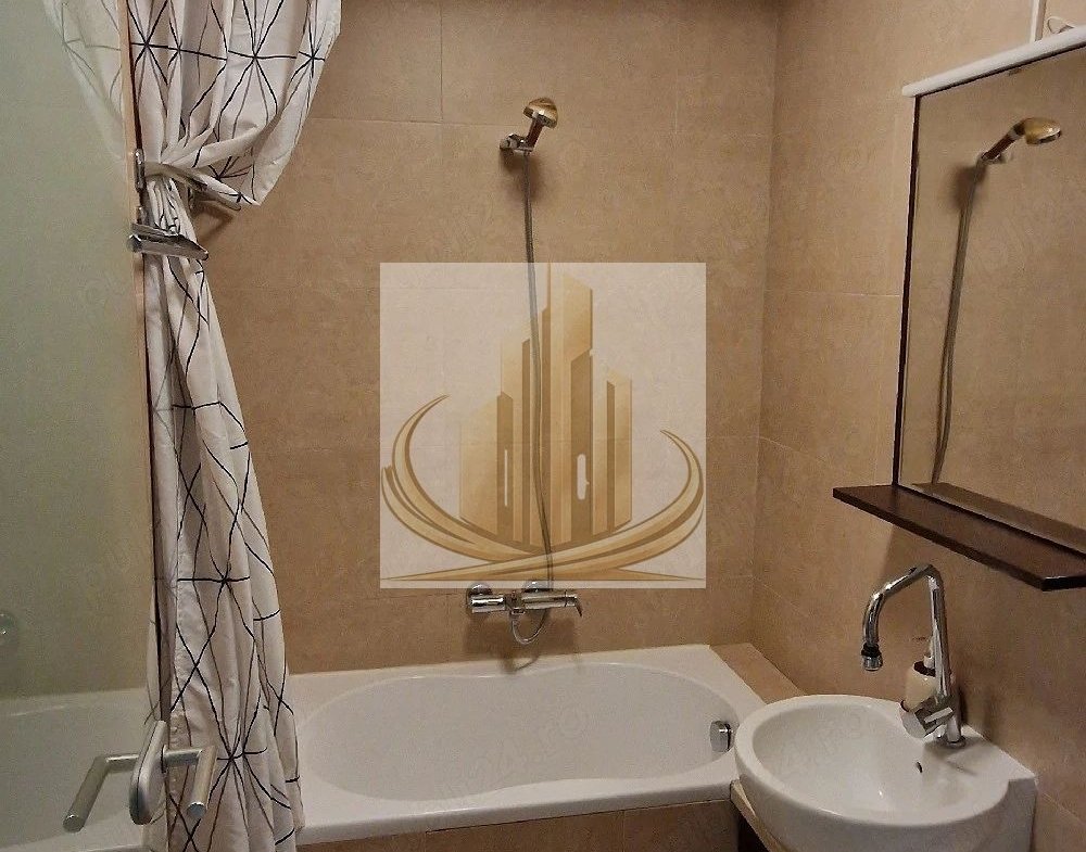 Apartament 3 camere Medicina