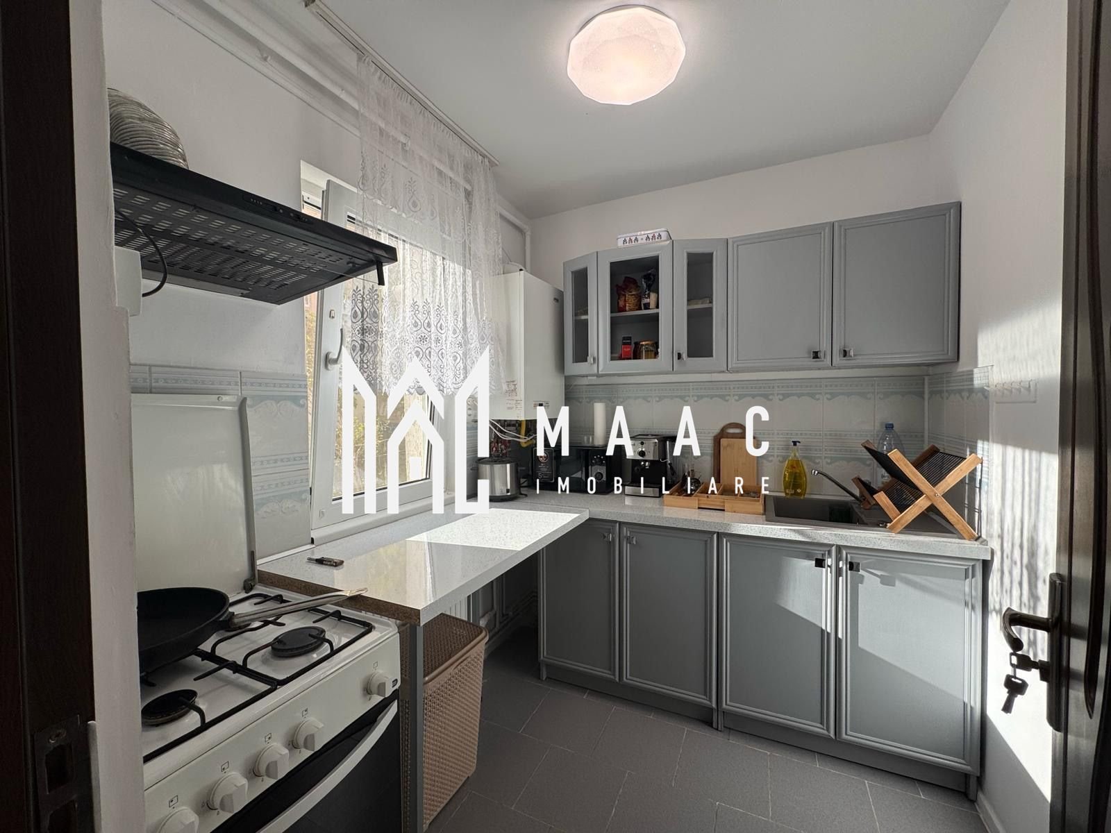 77c3bd748d444a6094d9e33bbb9ae25c Garsonieră de vânzare | Sibiu, Vasile Aaron | 28 mp
