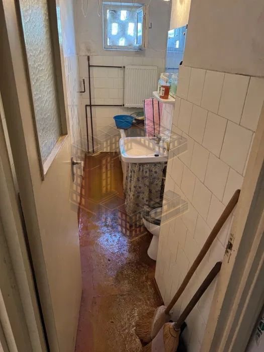 Apartament cu 2 camere, semidecomandat, zona Soarelui