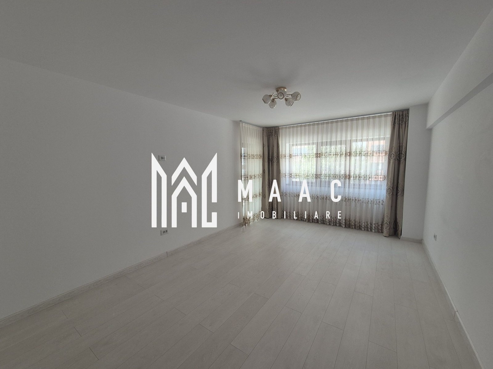 7a1470c4b8c043d6ab3766b80fdd52b4 Apartament 3 camere de vânzare | Râmnicu Vâlcea, Central