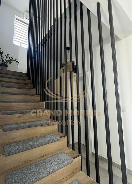 Casă individuală cuplată P+1, cu curte proprie, terasă și anexă