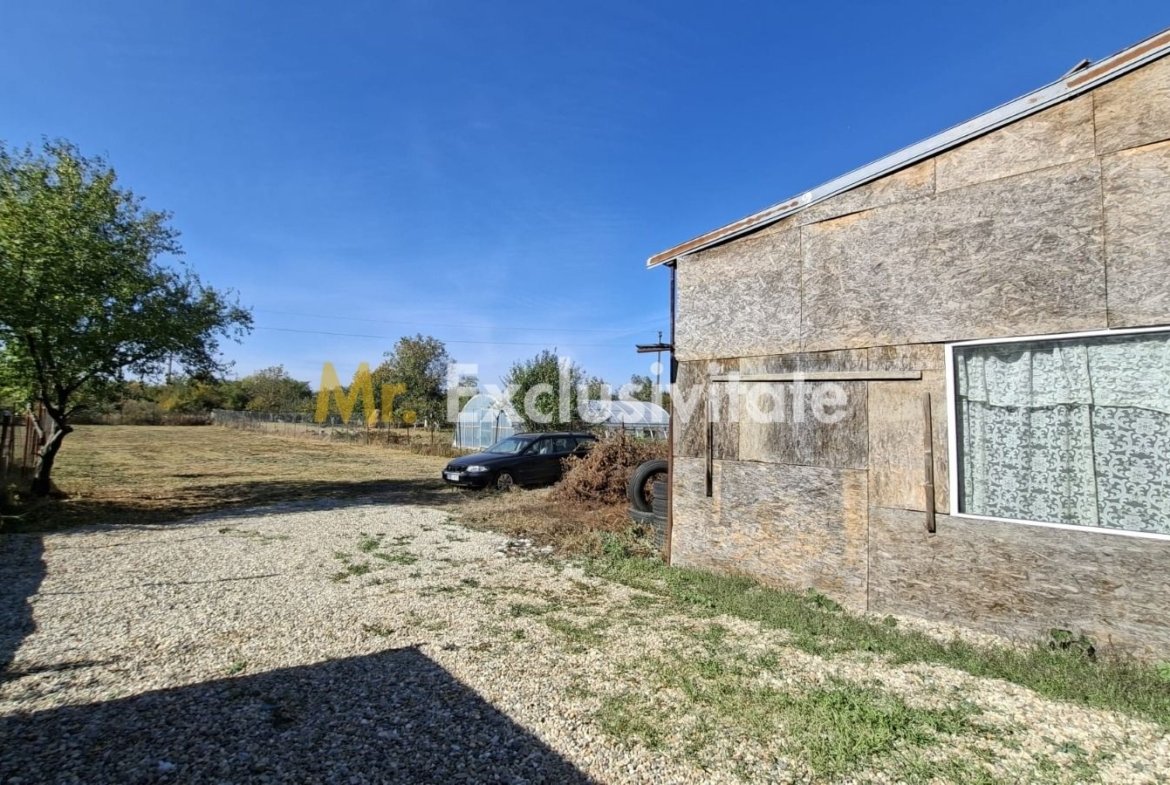 Vanzare Casa P+1E Bananai-Prundu teren 1363 mp