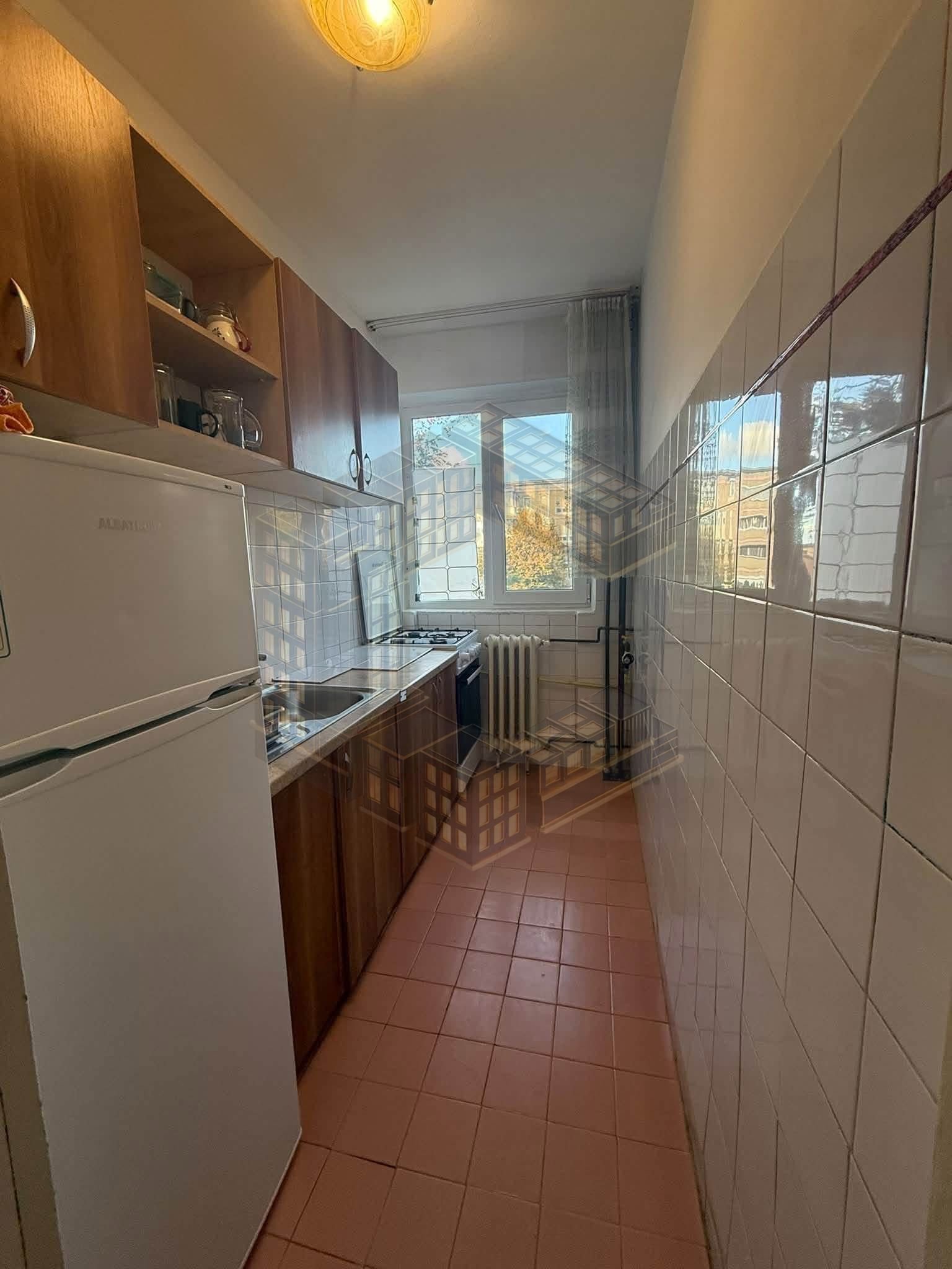 7c2a17f8251f44579f5bd798cac3a239 Apartament cu 2 camere, semidecomandat,etajul 2, zona Sagului