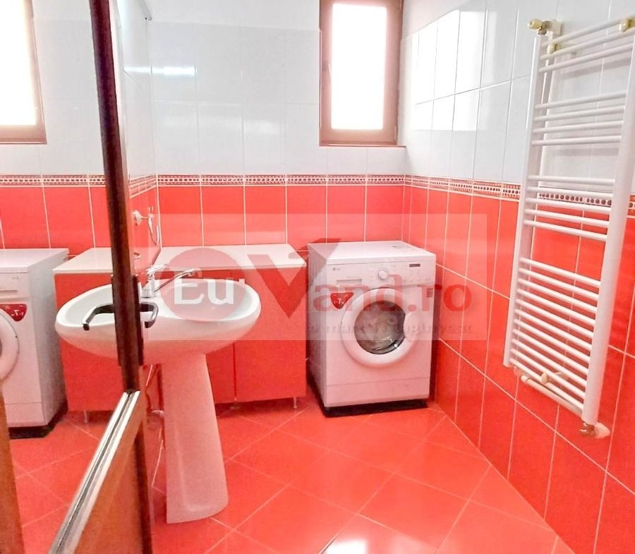 Vila P+1+M, 6 camere, Micro 16, 303 mp utili, teren 406 mp – 272.000 Euro
