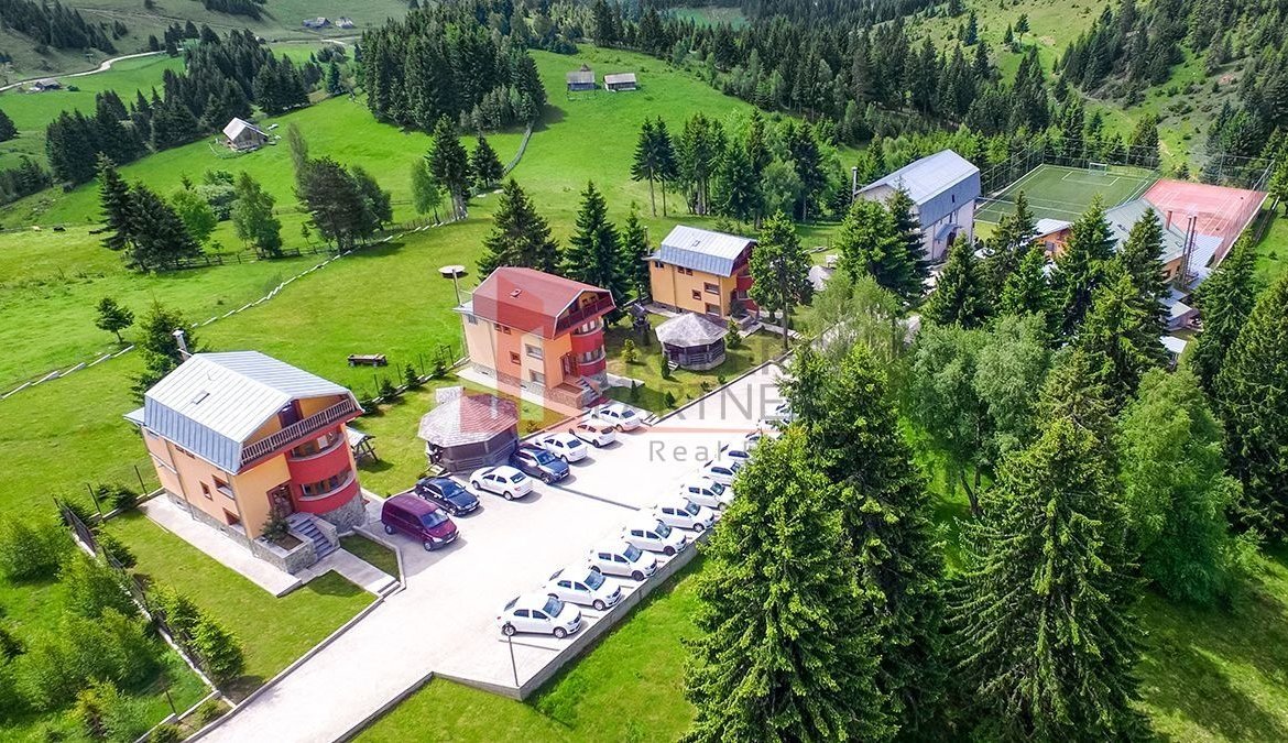 Resort 4 Stele de Vânzare | Fundata Brașov | 45.000mp | 43 Unități |