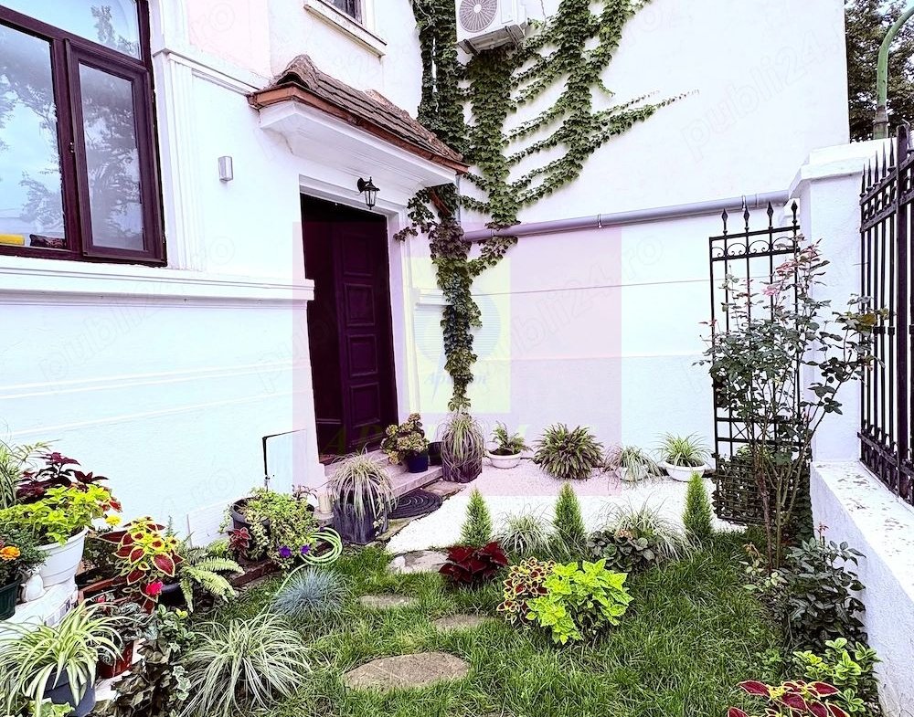 Proprietate deosebită în centrul istoric | 4 camere si mansardă