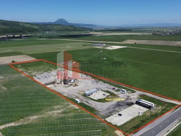 Teren pentru dezvoltare industrială/comercială 23.200 mp Râșnov DN73