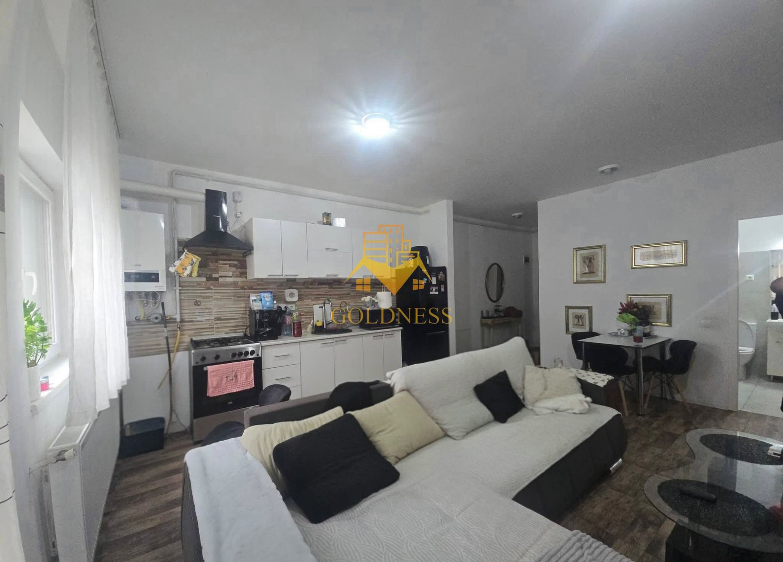7f56470c02464e599e6647dabf9a4cff 3 Camere open space, Parcare, Zona Sesul de Sus, Profi, Pepco