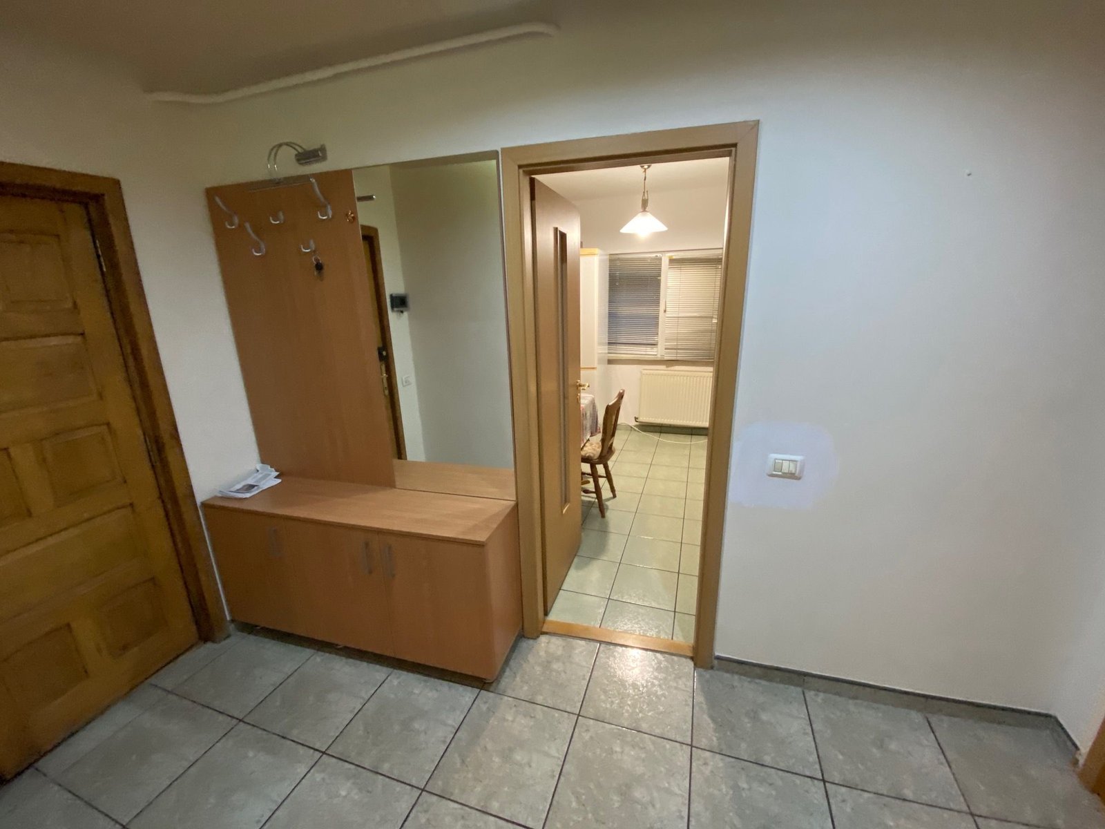 Apartament cu 2 camere zona City Mall
