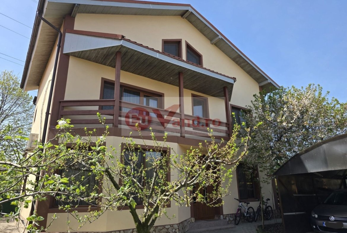 Vila P+1+M, 6 camere, Micro 16, 303 mp utili, teren 406 mp – 272.000 Euro