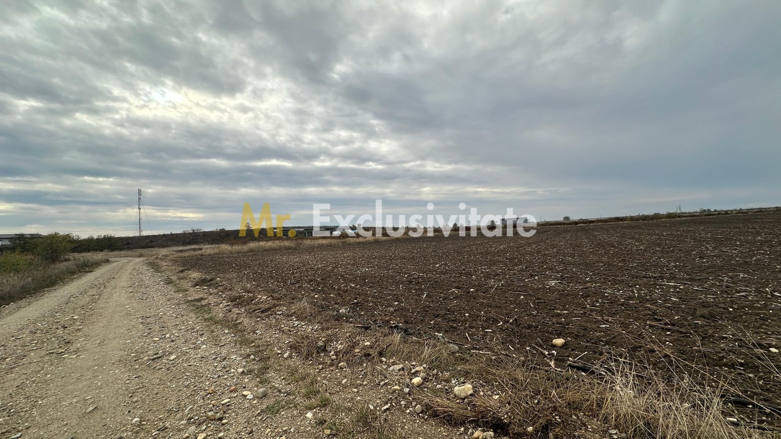 Teren extravilan de vânzare – în apropierea autostrăzii A1, km 80