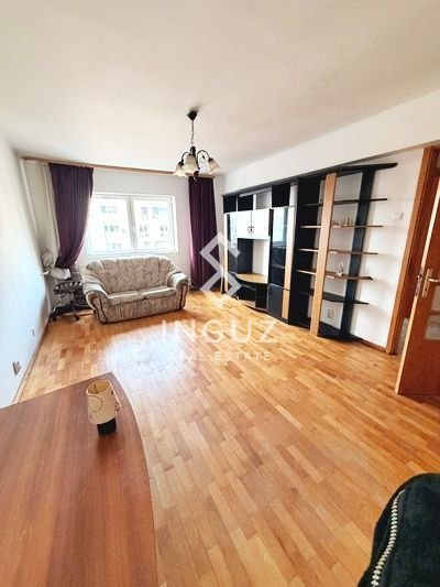Apartament de închiriat | 2 camere | Decomandat | Zona Piața Muncii