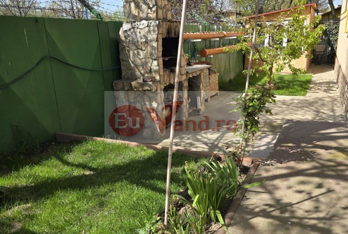 Vila P+1+M, 6 camere, Micro 16, 303 mp utili, teren 406 mp – 272.000 Euro