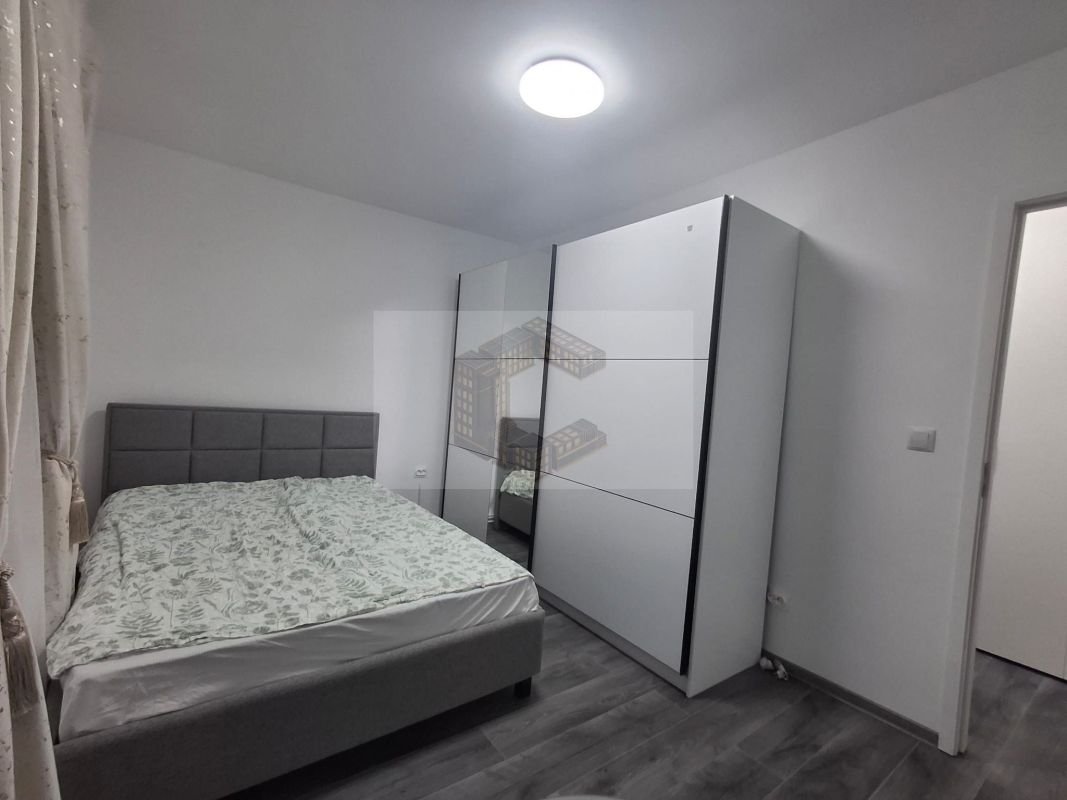 Apartament cu 2 camere , renovat , situat în zona Iosefin