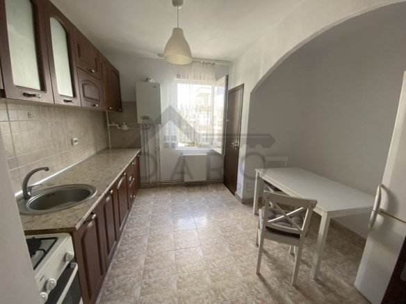 Închiriere apartament cu 2 camere