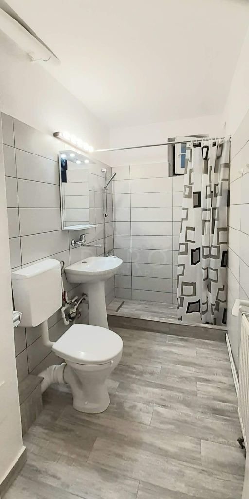 82a115c3d57a454f808e3bda882b8184 Apartament 3 camere de vânzare