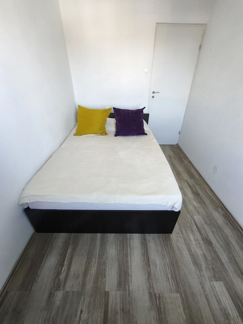 82c1554bdd0d4b7883cd50366657253f Apartament cu 2 camere, etaj 3 chiar în Complexul Studențesc