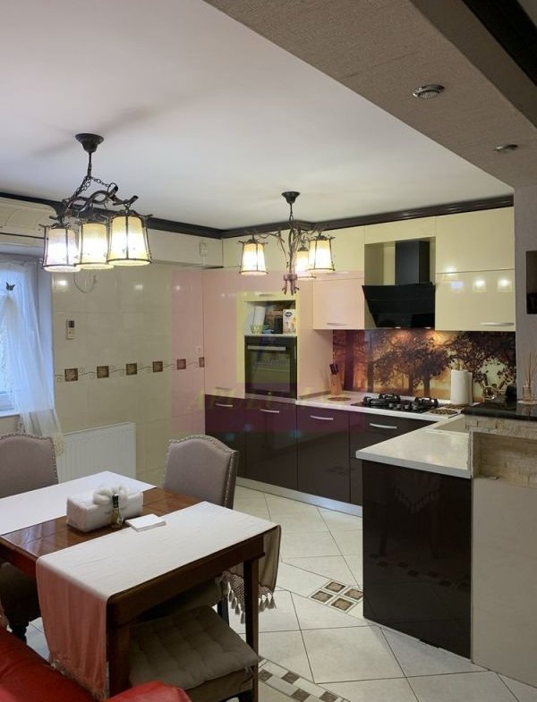 Apartament 3 camere Nerva Traian stradal