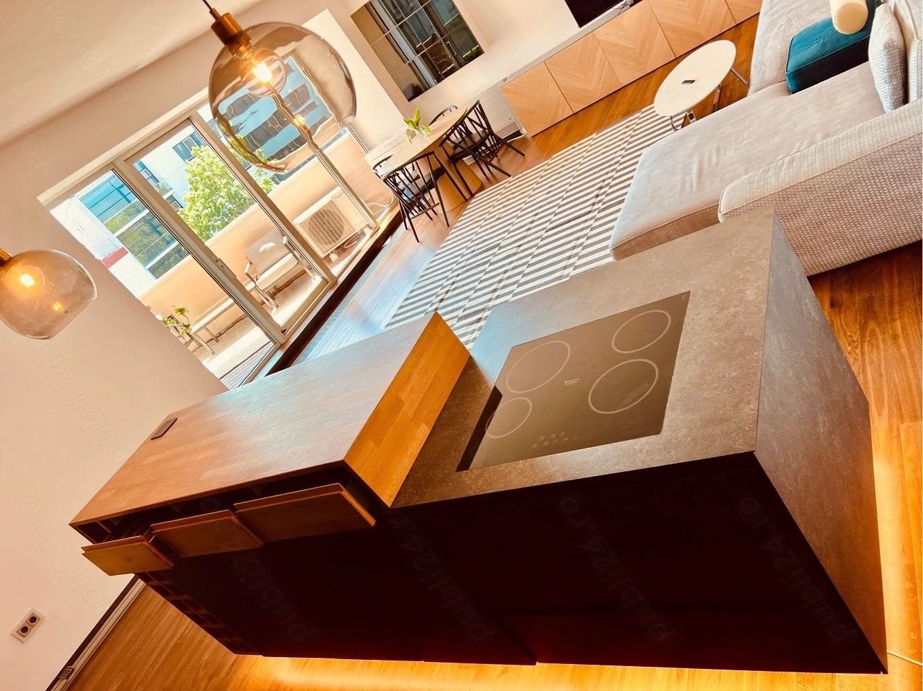 83383d485b4c49eba3d5e0081b201767 Apartament premium de închiriat, cu terasă panoramică și acces SPA