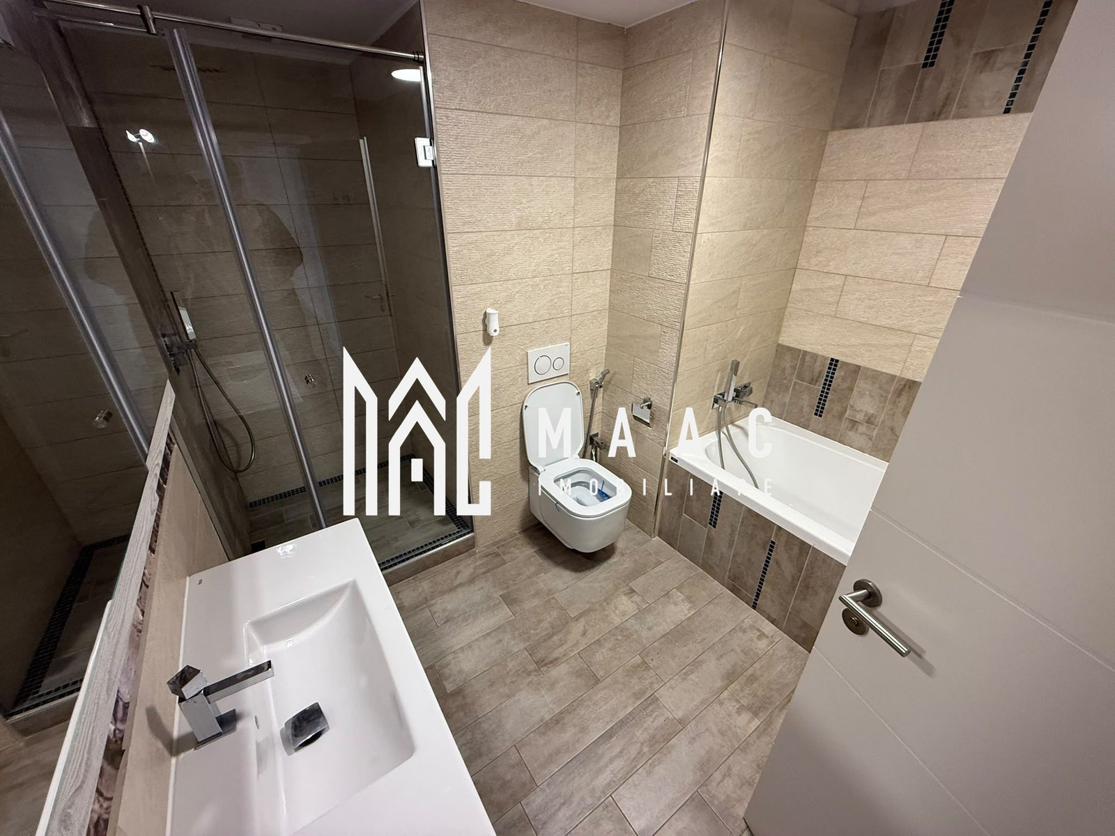 Apartament 3 camere de închiriat | Sibiu, Calea Dumbrăvii | 115 mp