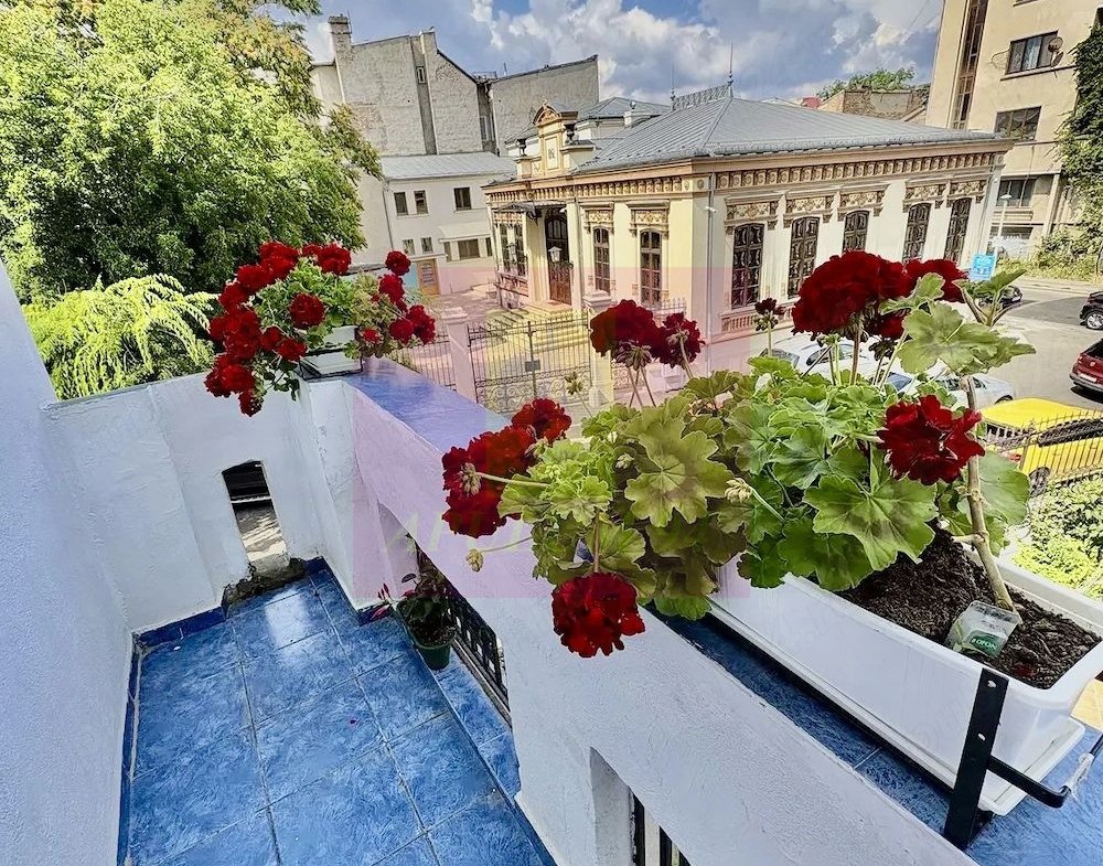Proprietate deosebită în centrul istoric | 4 camere si mansardă