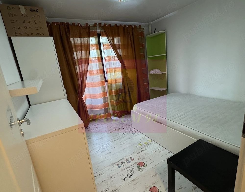 Apt 3 camere, finisat si  mobilat -Mega Mall