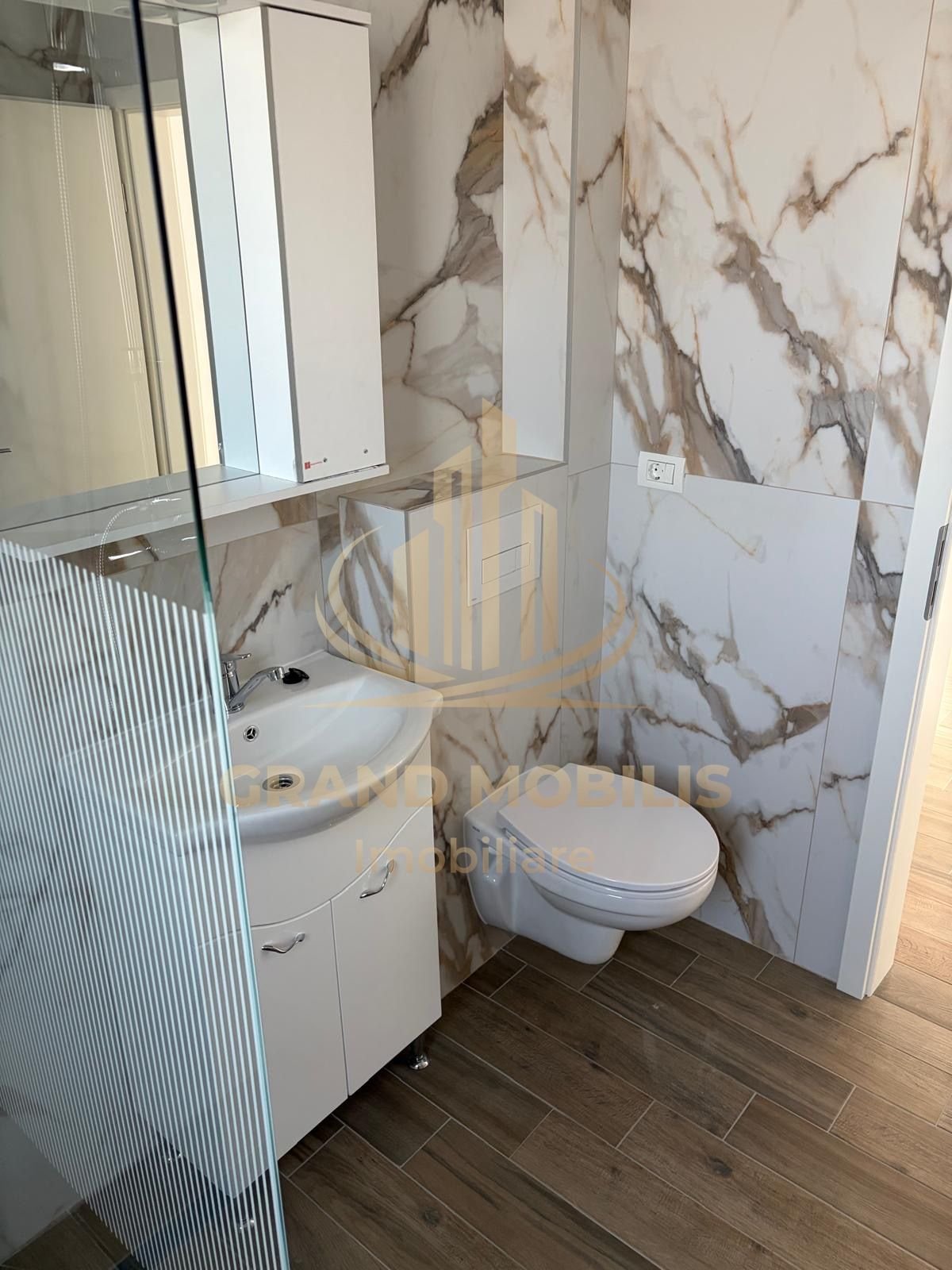 85224f58728f4eaea63f2a2dfda1edc8 Apartament tip SAD de vânzare –locație excelentă!