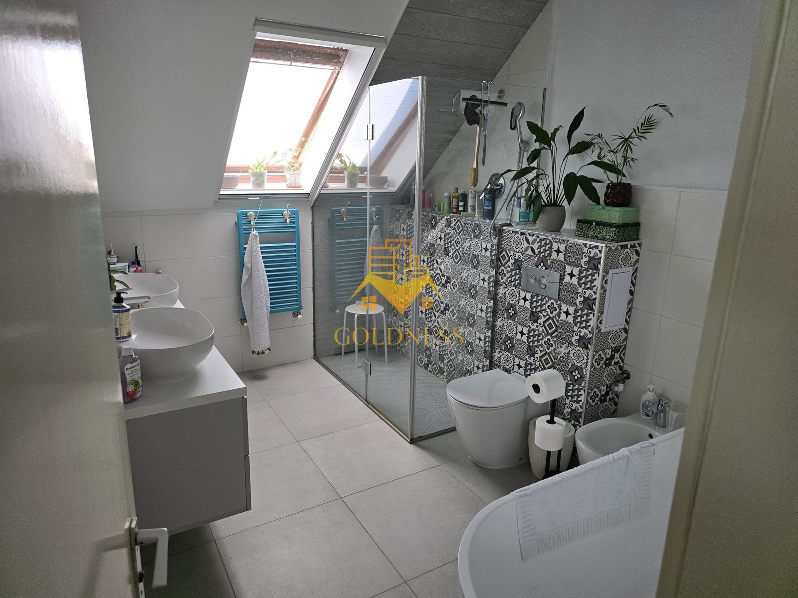 86084f4276ce47ff87e3297d7b466de1 Casa 4 camere, Central, Cipariu, Titulescu, Brâncuși, Parcare, Nou