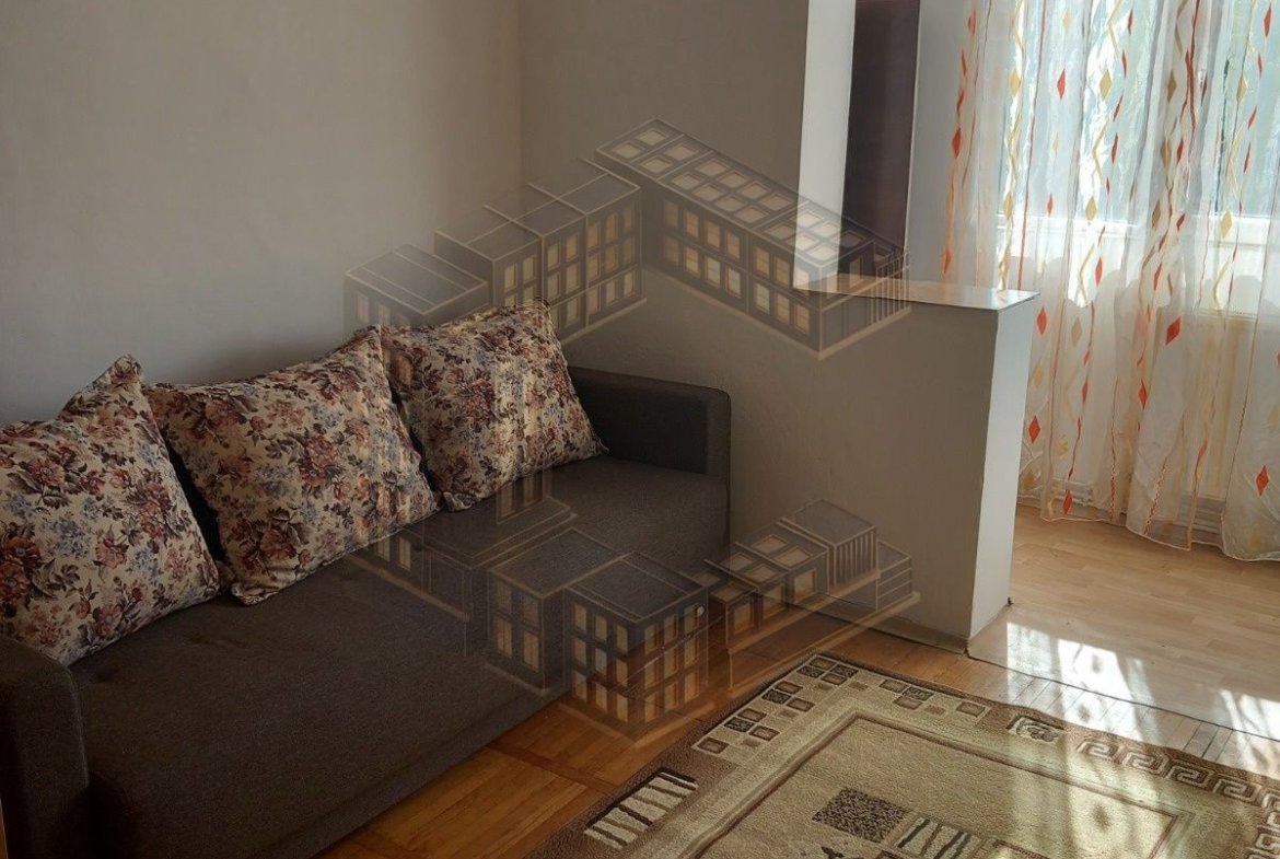 Apartament cu 2 camere, decomandat, de vanzare, zona Aradului