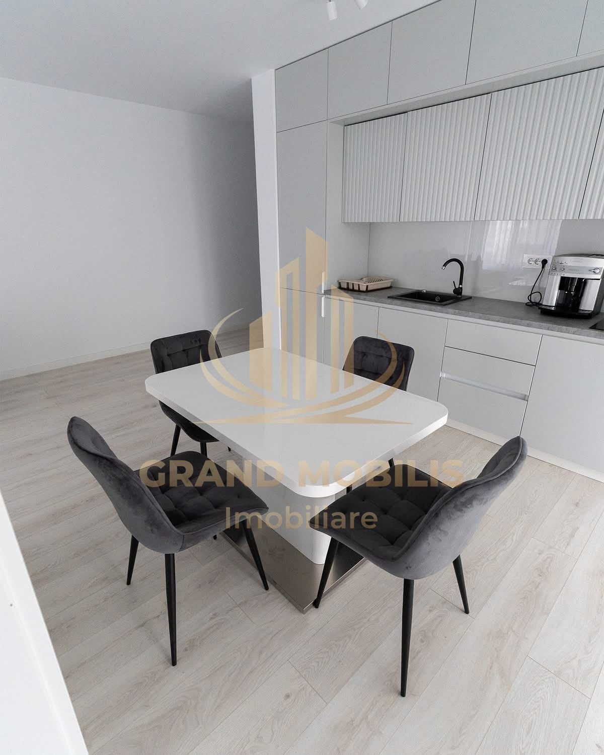 Apartament premium cu 2 camere și parcare inclusă Torontalului
