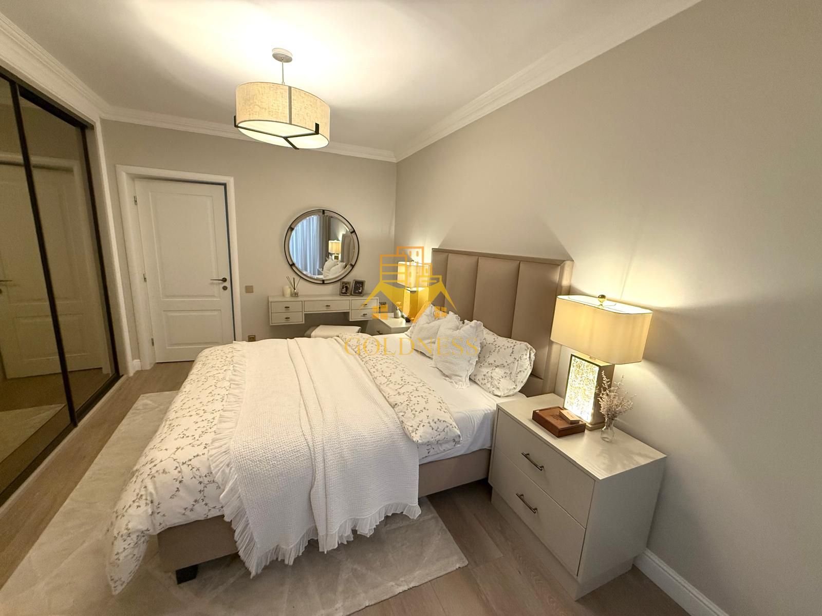86ebbd40f84d45fa84c6ba8ff5552e41 2 camere open space, Parcare, Premium,Zona Mihai Romanul, Buna Ziua