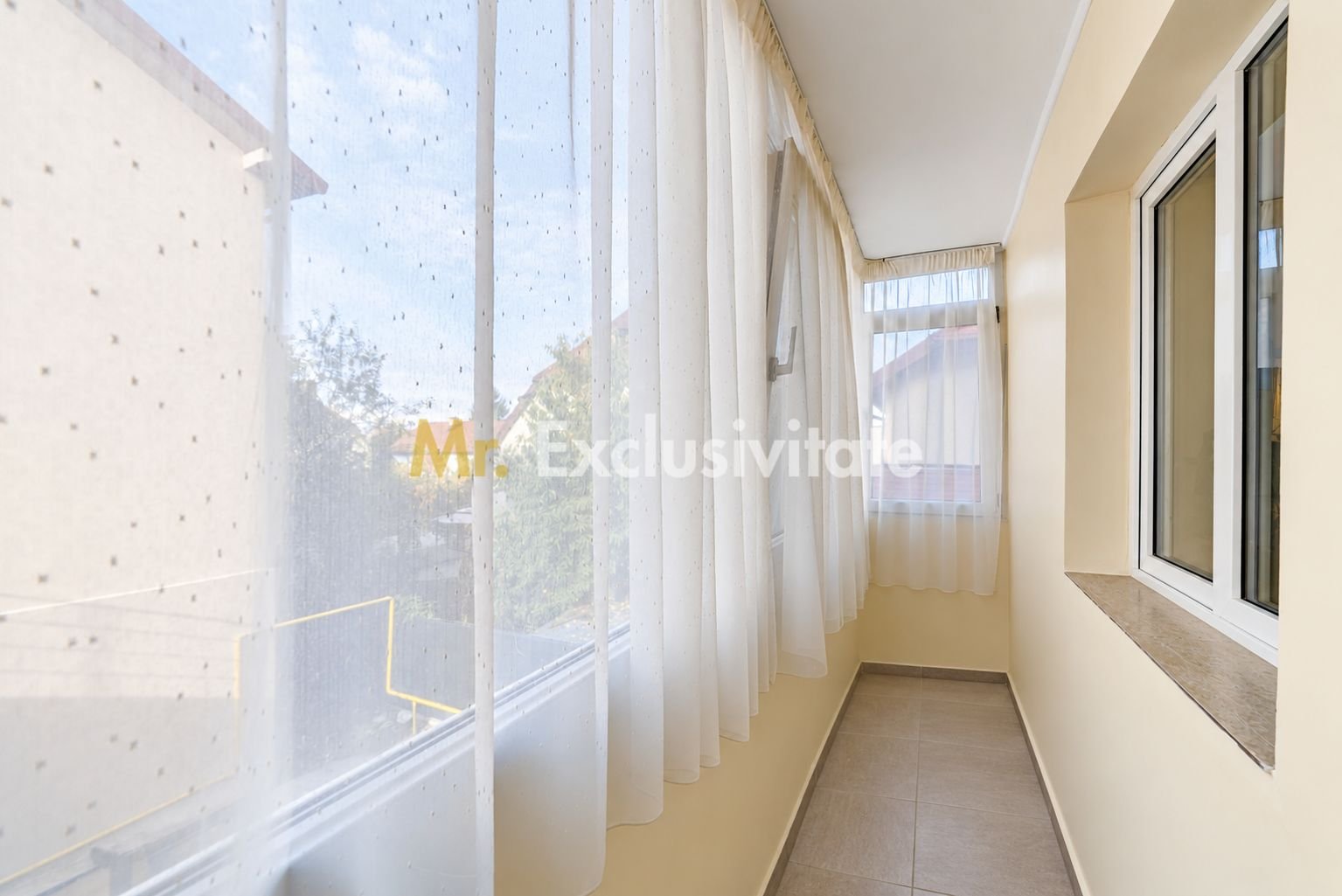 89b968c9c40345be9fed7e2aad2ccddc Apartament spațios 2 camere la 5 min de Pitești-Arges!