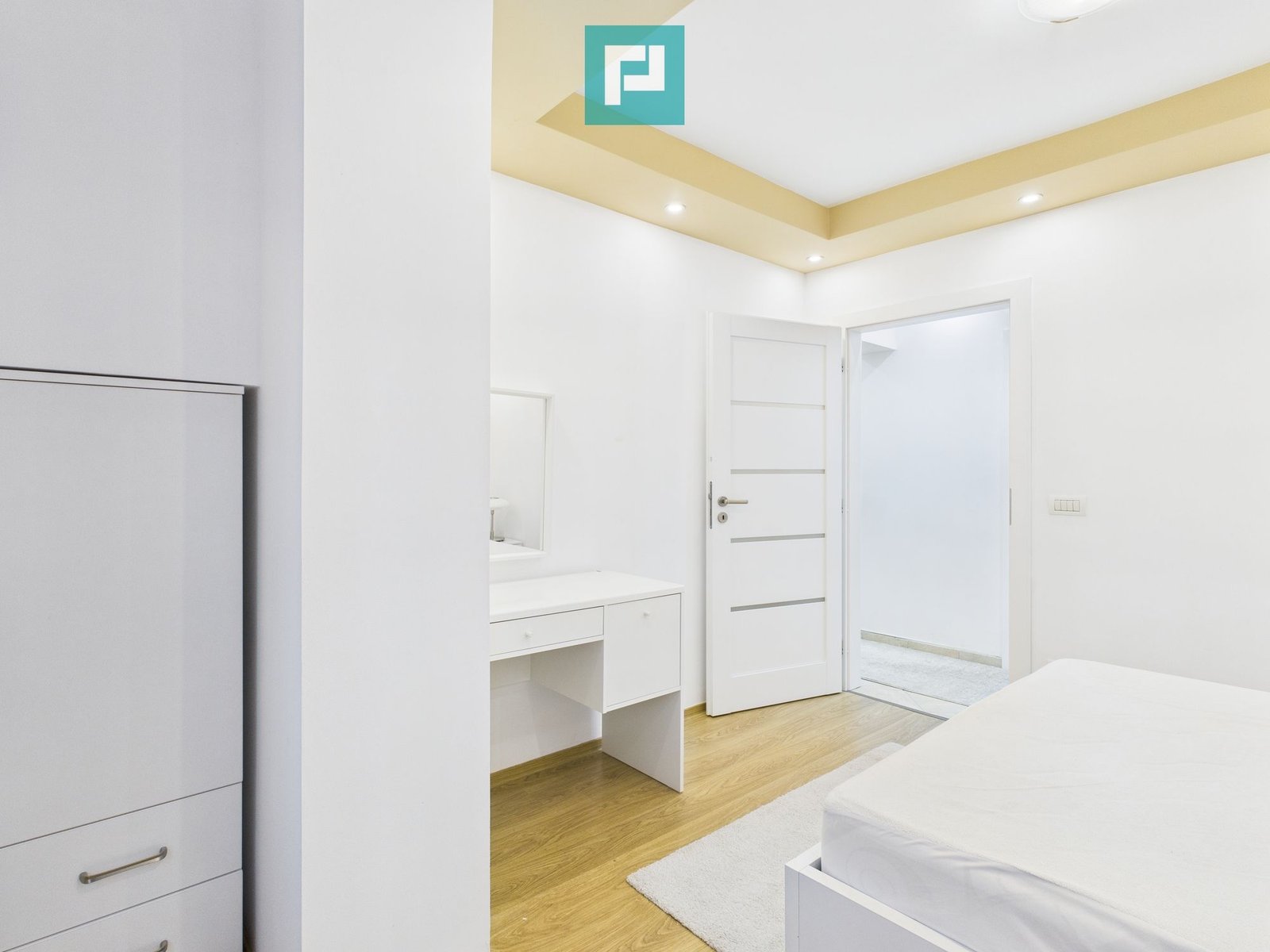89e782b4d50b49cb918aa6bd559b7b60 Apartament 2 camere pe malul Mureșului