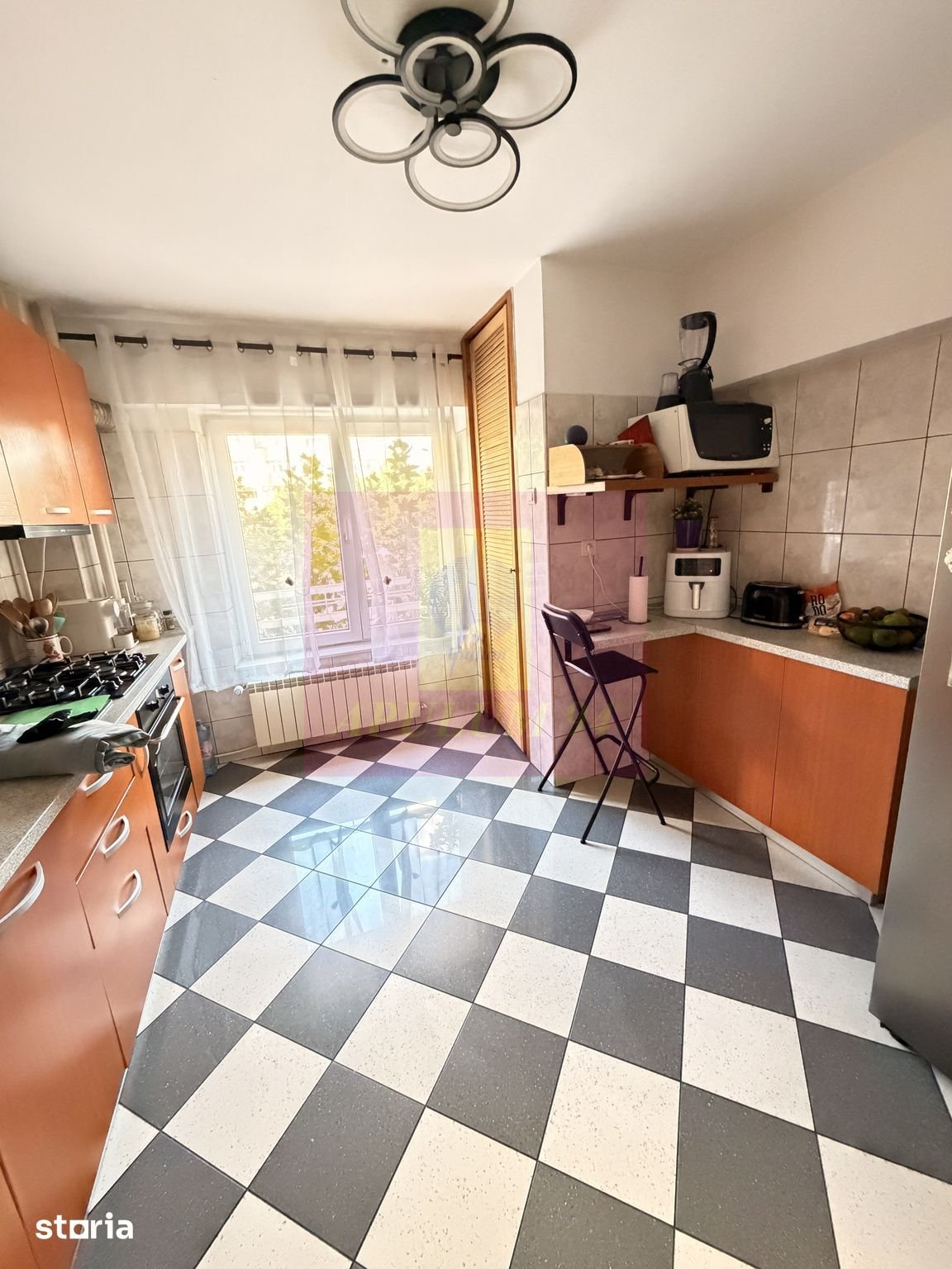8ad86569e69c4b679b60104a2366e702 Apt 3 camere de vânzare – Calea Călărași,