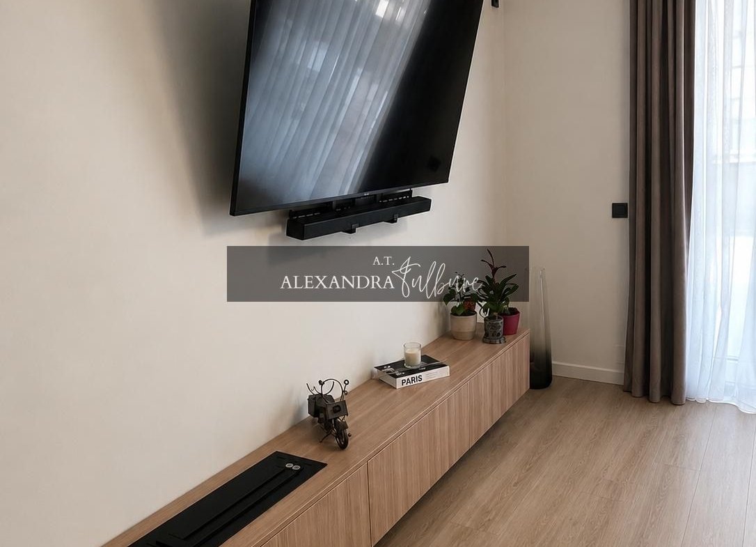 Apartament 3 camere, 2 bai, 75 mp, terasa 82 mp, garaj