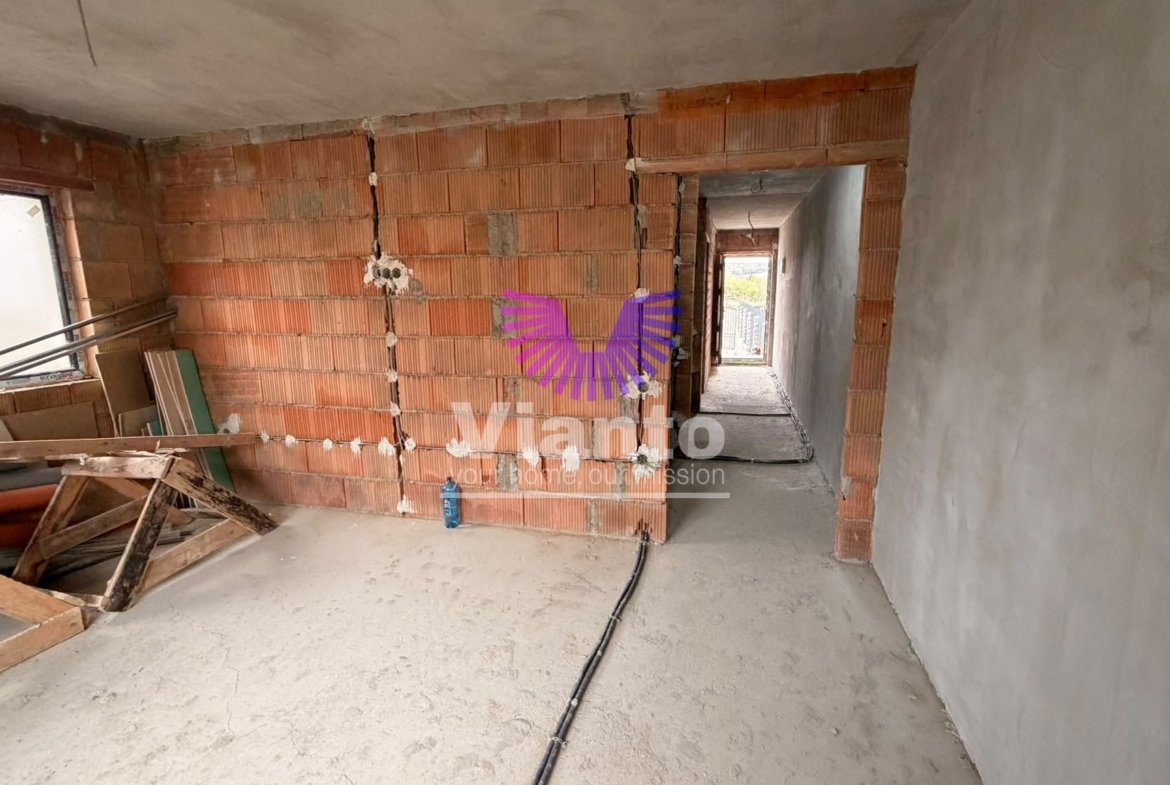 Duplex 3 Camere 136mpu, Teren 267mp – Cristian