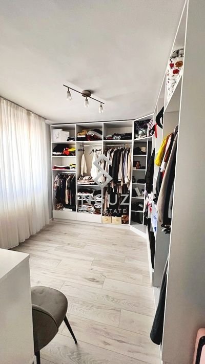Etaj de vilă cu mansardă | 250 m² | Complet renovat | Colentina – Capă