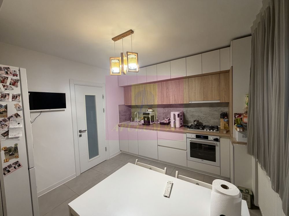 Apartament de vanzare 3 camere Mall Vitan, cu Centrala proprie