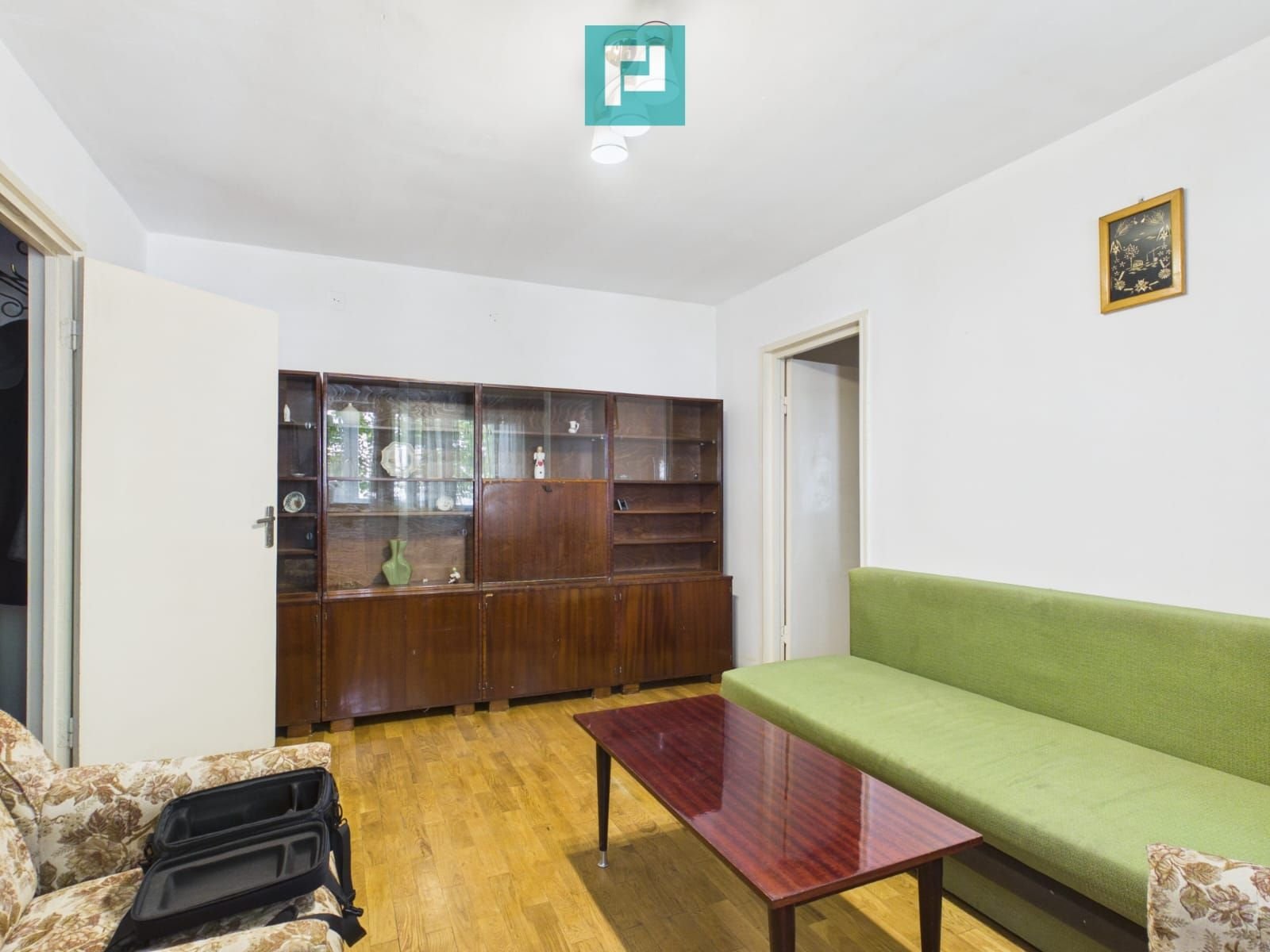 APARTAMENT 2 CAMERE LA PARTER, GRĂDIȘTE